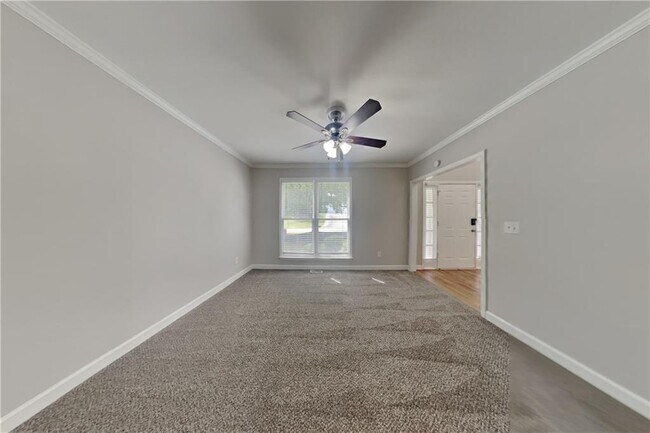 Foto del edificio - 704 Kirkwood Cir