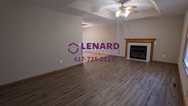 Foto del edificio - 3 Bedroom, 2 Bathroom House with Fenced Ba...