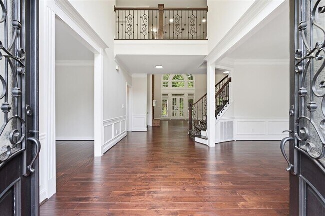 Building Photo - 730 Rose Creek Cir