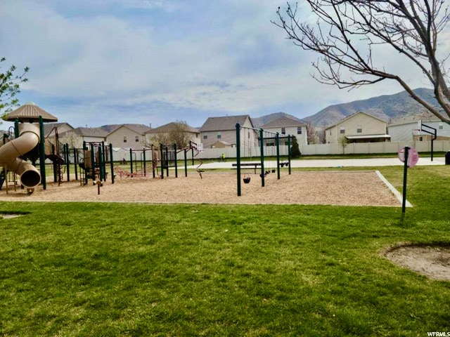 Building Photo - 4520 Frontier St