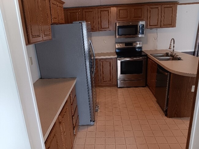 Building Photo - 248 Harmony Dr