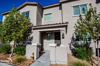 Building Photo - 6578 Silver Estates St