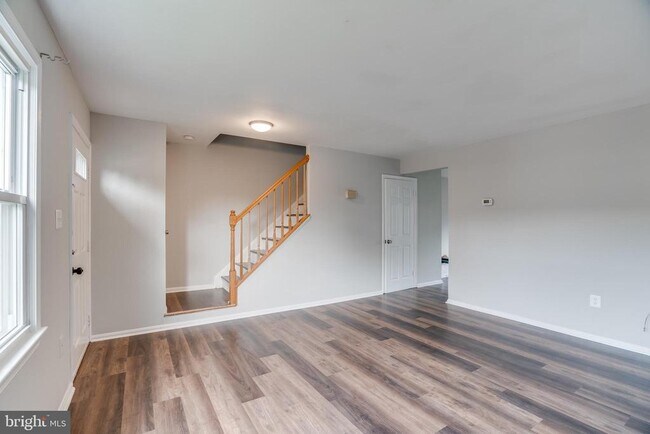 Foto del edificio - 4635 Charlton Ct