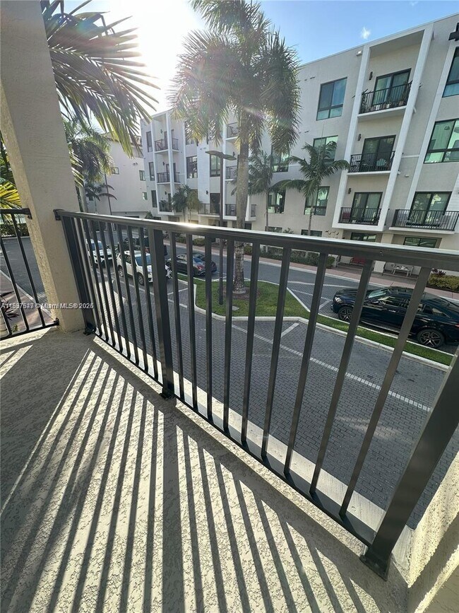 Foto del edificio - 4670 NW 84th Ave