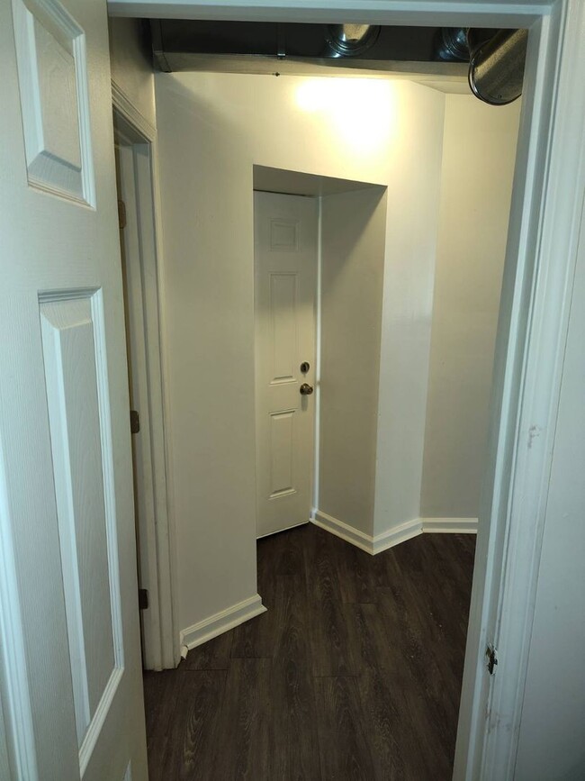 Building Photo - 5145-5147 Highland NEW