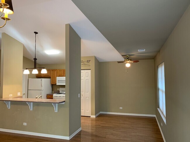 Building Photo - 2806 Cobblestone Dr