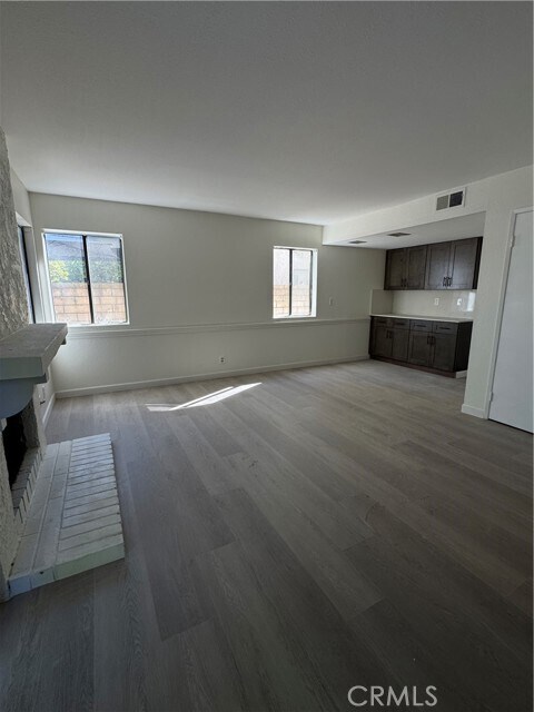 Foto del edificio - 15 Skyline Ln