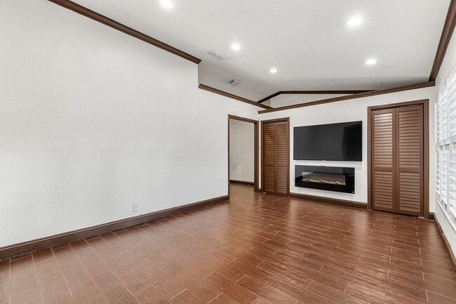 Building Photo - 13714 Exotica Ln
