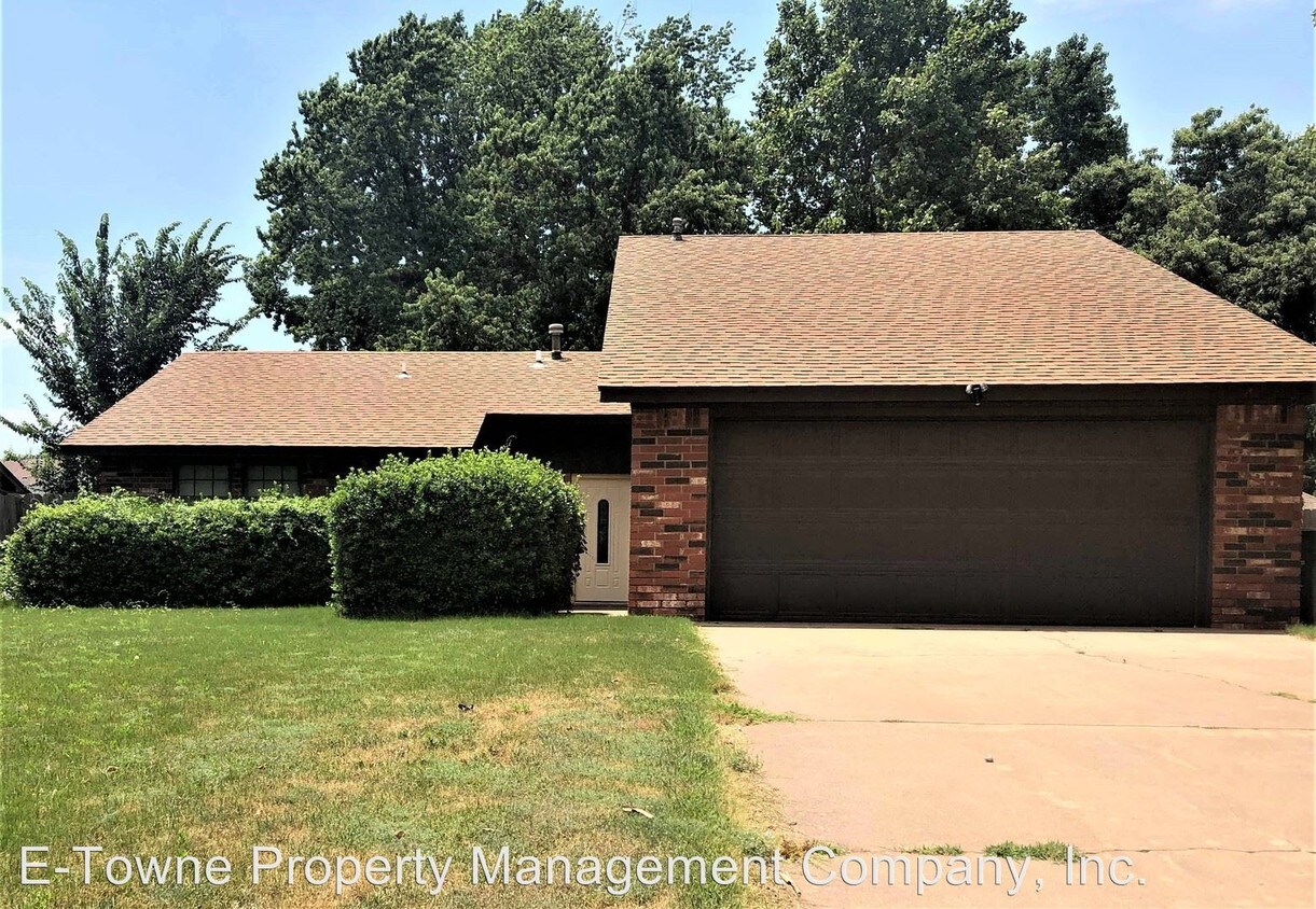 Primary Photo - 3 br, 2 bath House - 1914 Hunters Hill Dr.