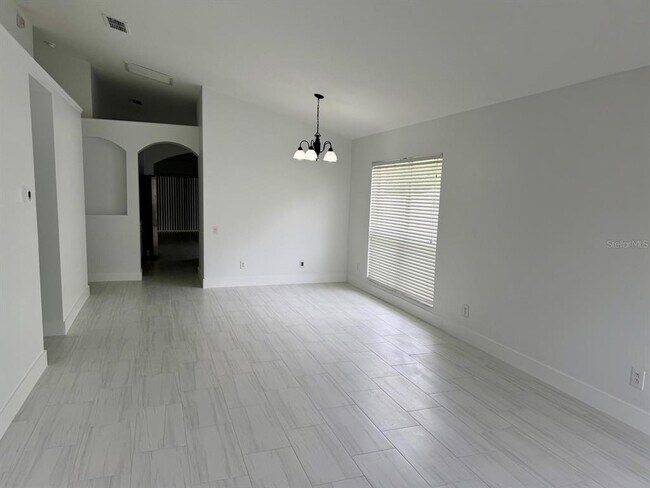 Building Photo - 3269 Falcon Point Dr
