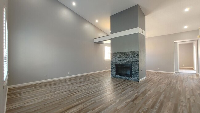 Foto del edificio - Complete Remodel In Highly Desirable NE Heights