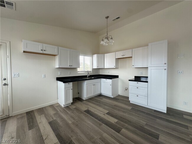 Foto del edificio - 6504 Eagle Creek Ln