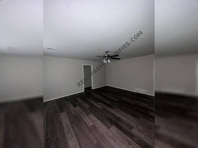 Foto del edificio - 328 NW 90th St