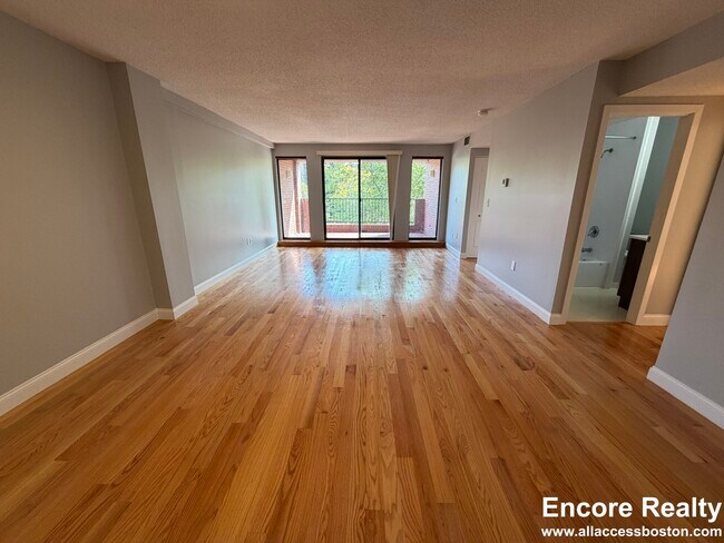 Foto del edificio - 1850 Beacon St