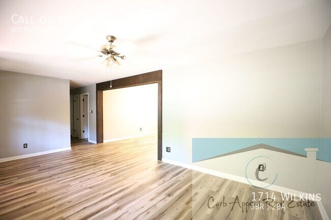 Foto del edificio - Beautiful 3 bed / 1.5 bath home - corner l...