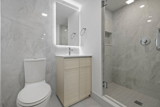 Foto del edificio - 1243 Beacon St