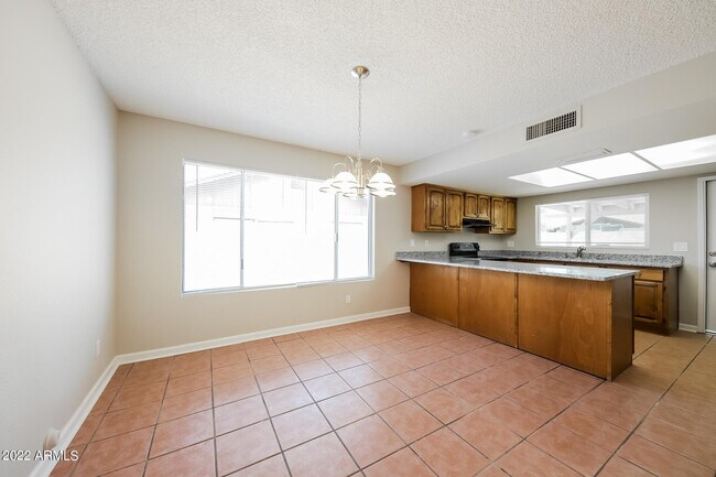 Foto del edificio - 10237 N 45th Ave