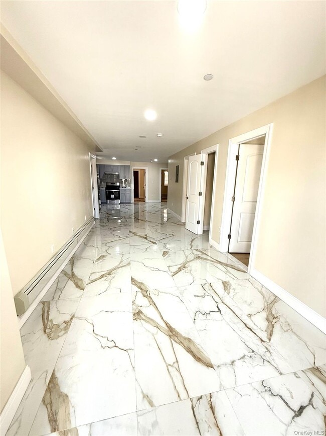 Foto del edificio - 153-42-153-60 60th Ave