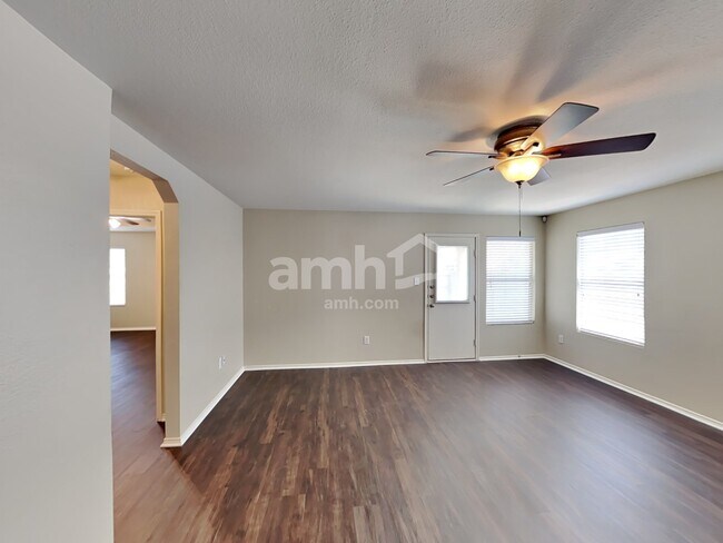 Building Photo - 8018 Silver Grove