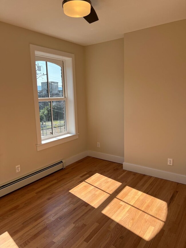 Foto del edificio - 43 Johnston Street Apt#1