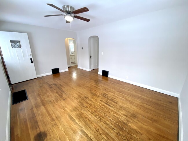 Building Photo - 405 34th St NW