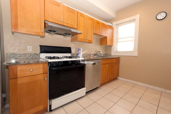 Foto del edificio - 6-bed/2-bath Lower Allston near BU