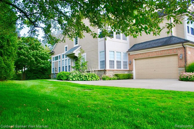 Foto del edificio - 4040 Summerfield Dr