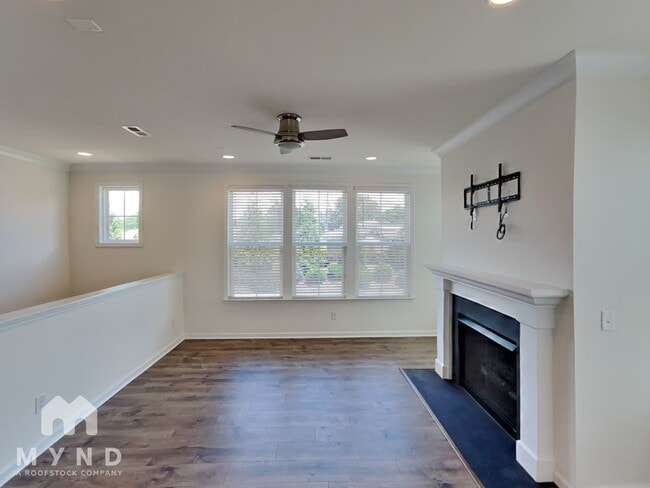 Building Photo - 14122 Loyola Ridge Dr