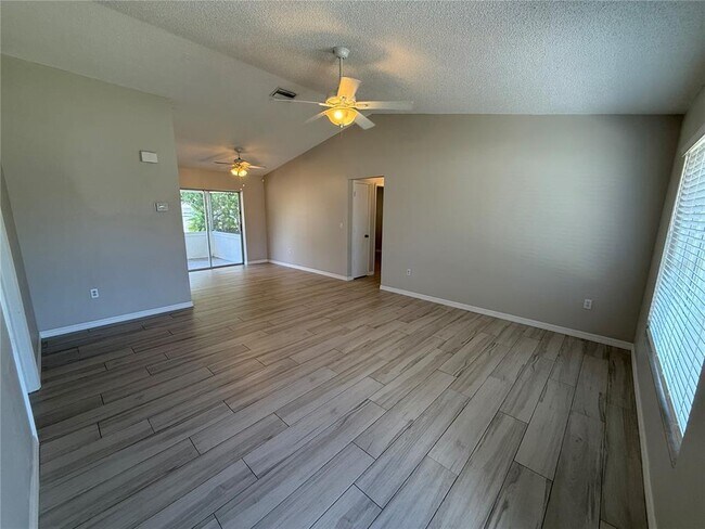 Foto del edificio - 20392 Andover Ave
