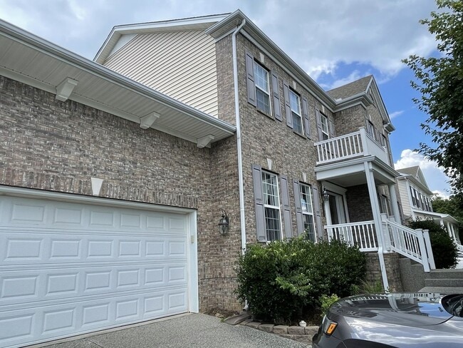 Foto del edificio - Great, large home in Franklin with home theater room!