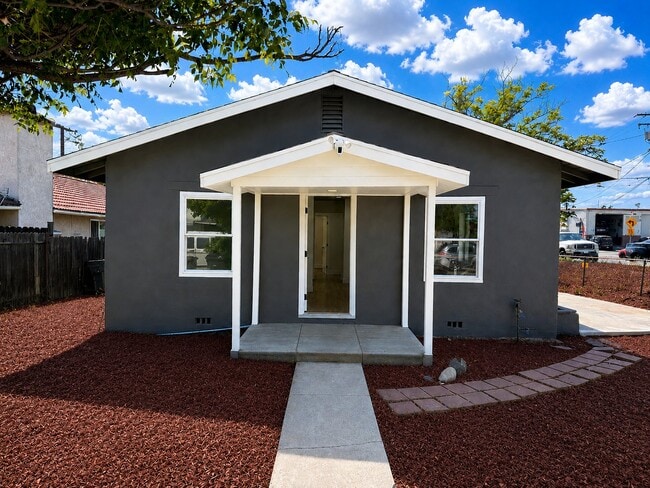 Building Photo - 8806 Chantry Ave
