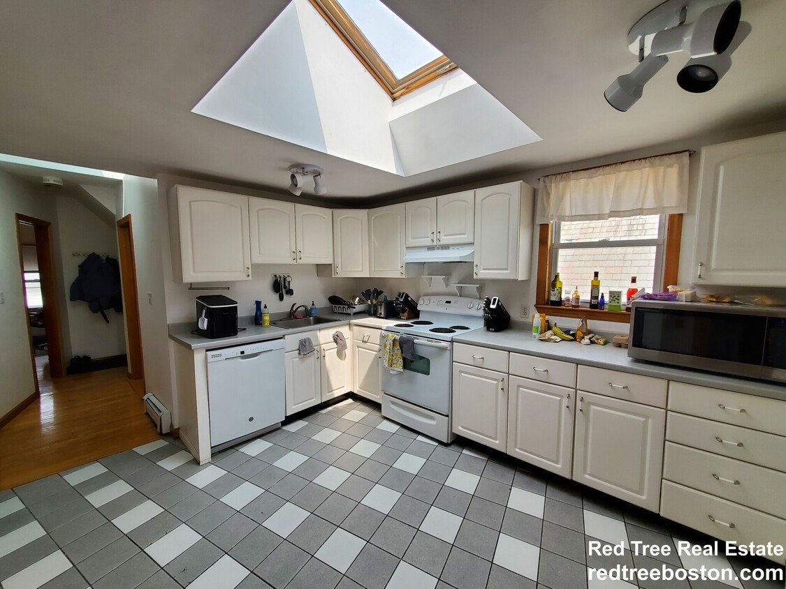 Photo - 66 Brooks St. Unit 2