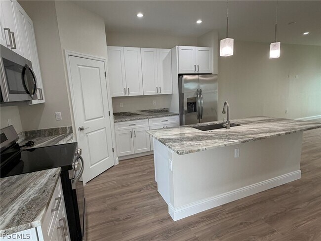 Foto del edificio - 1144-1146 SW 47th Terrace