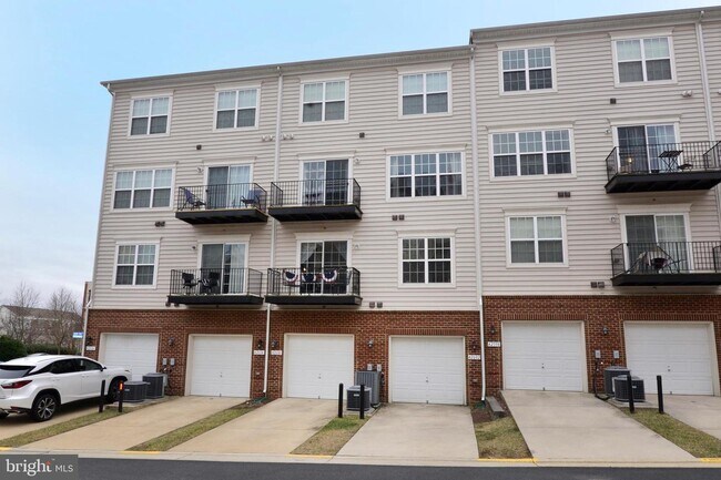 Building Photo - 42602 Cardinal Trace Terrace