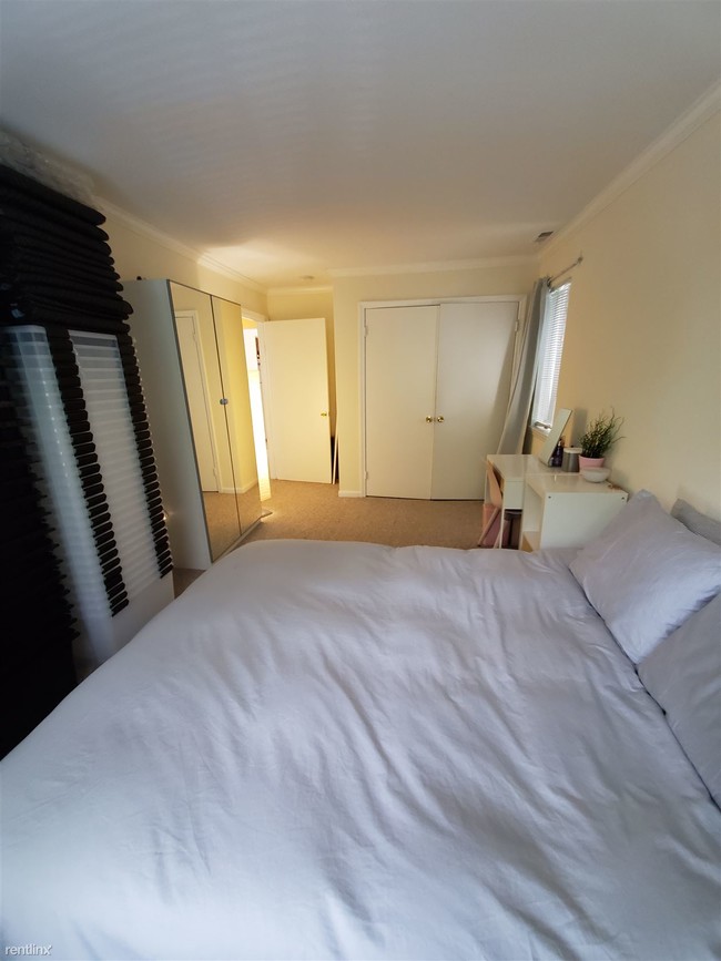 Building Photo - 2 br, 1 bath Condo - 31 Stuart Ave Apt 16