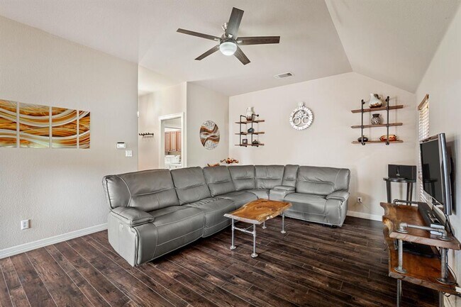 Building Photo - 15508 Checotah Dr