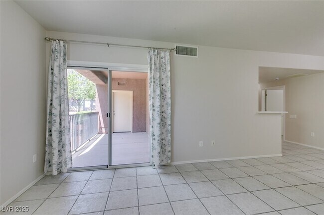 Foto del edificio - 8324 W Charleston Blvd
