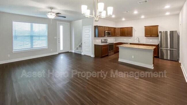 Building Photo - 2403 Chinook Way
