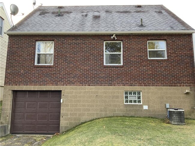 Building Photo - 2803 Cleveland Ave