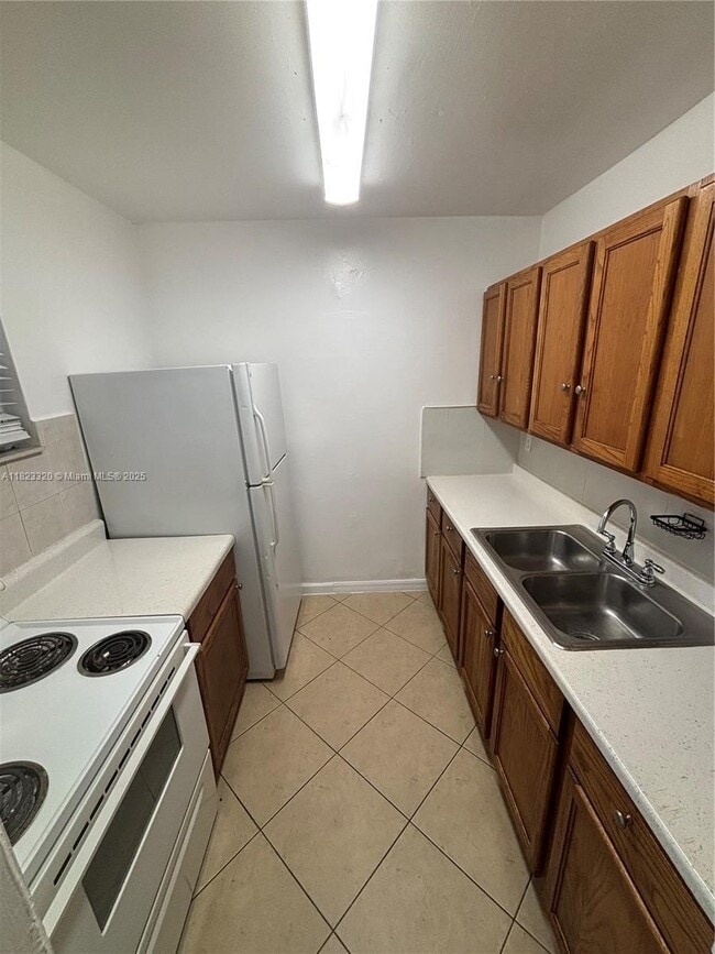 Building Photo - 7841 Johnson St