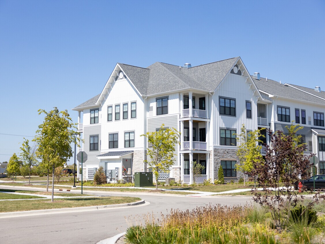 Foto principal - 14700 Wallin Dr