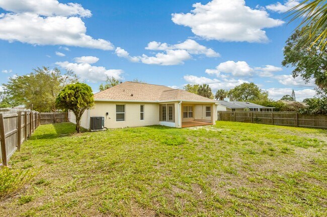 Building Photo - 163 Abello Rd SE