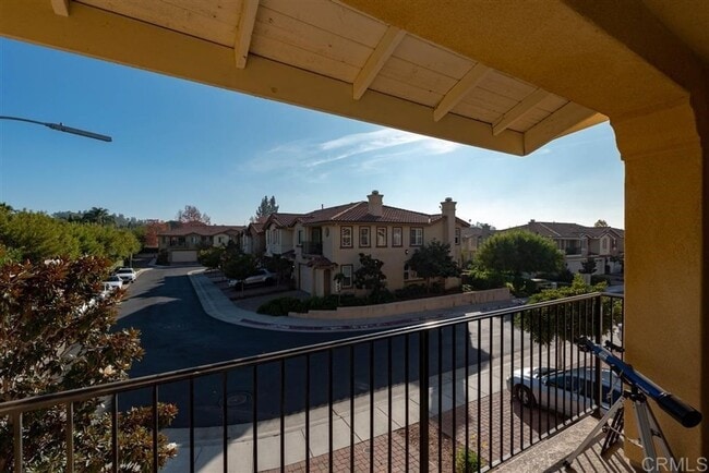Building Photo - Large 2 Bedroom 2 Bath Open Concept Vista ...