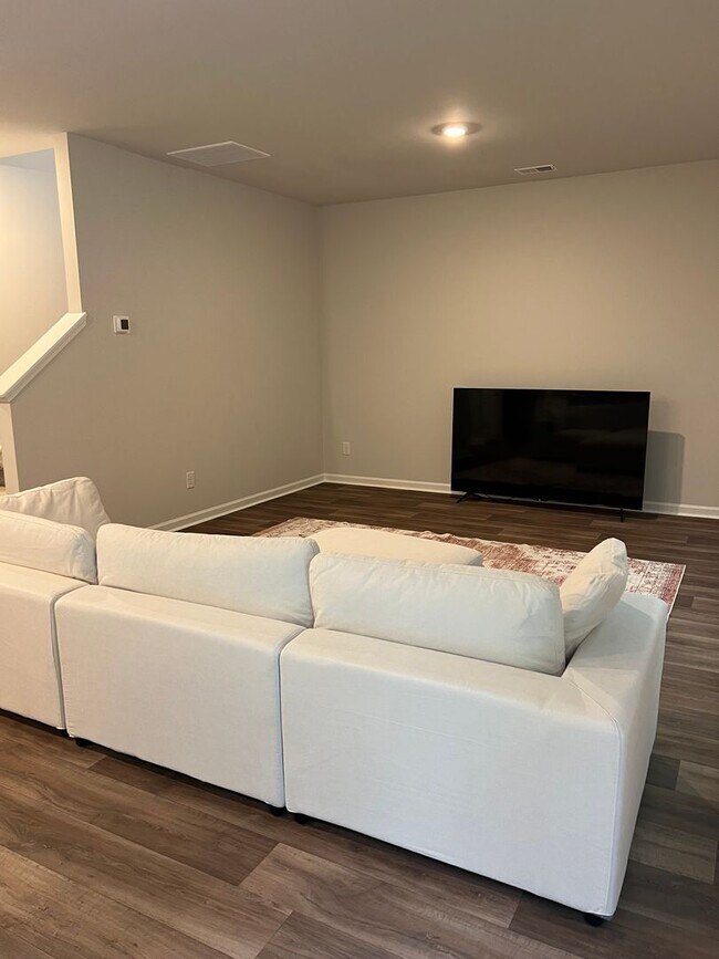 Foto del edificio - Brand New Home in Waterway Commons – 4BR /...