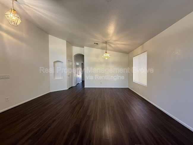 Building Photo - 4935 W Ardmore Rd