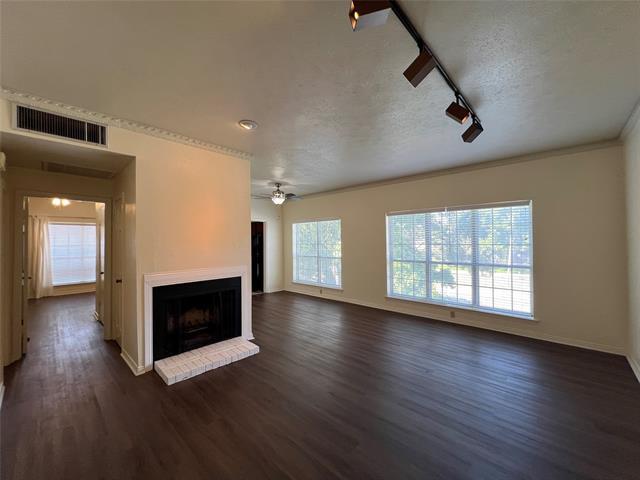 Building Photo - 4405 Bellaire Dr S