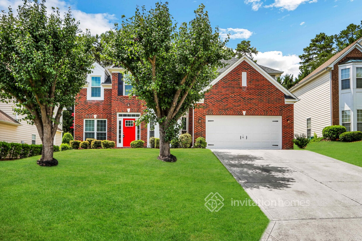 9823 Dauphine Dr, Charlotte, NC 28216 House Rental in Charlotte, NC