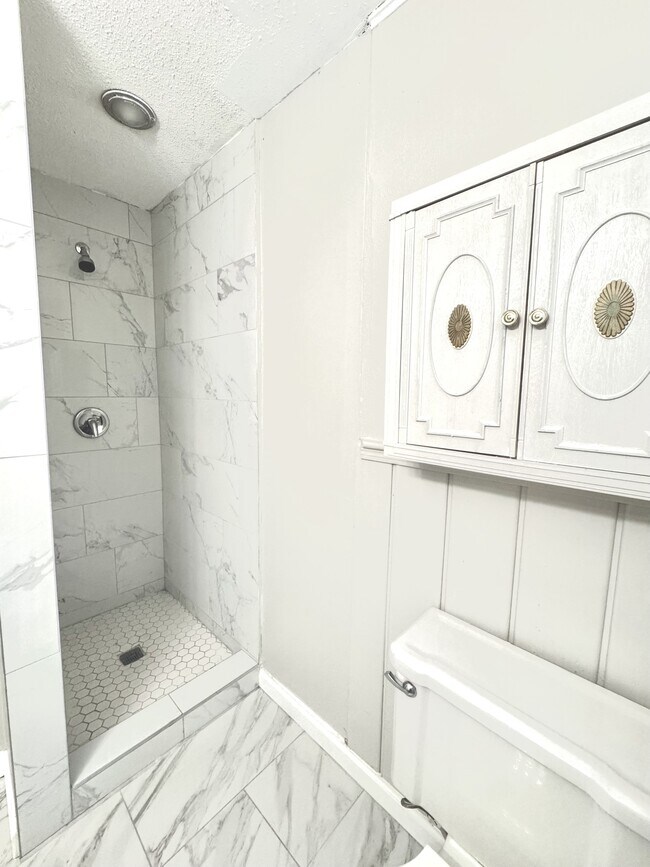 Foto del edificio - 3611 Lenwood Dr