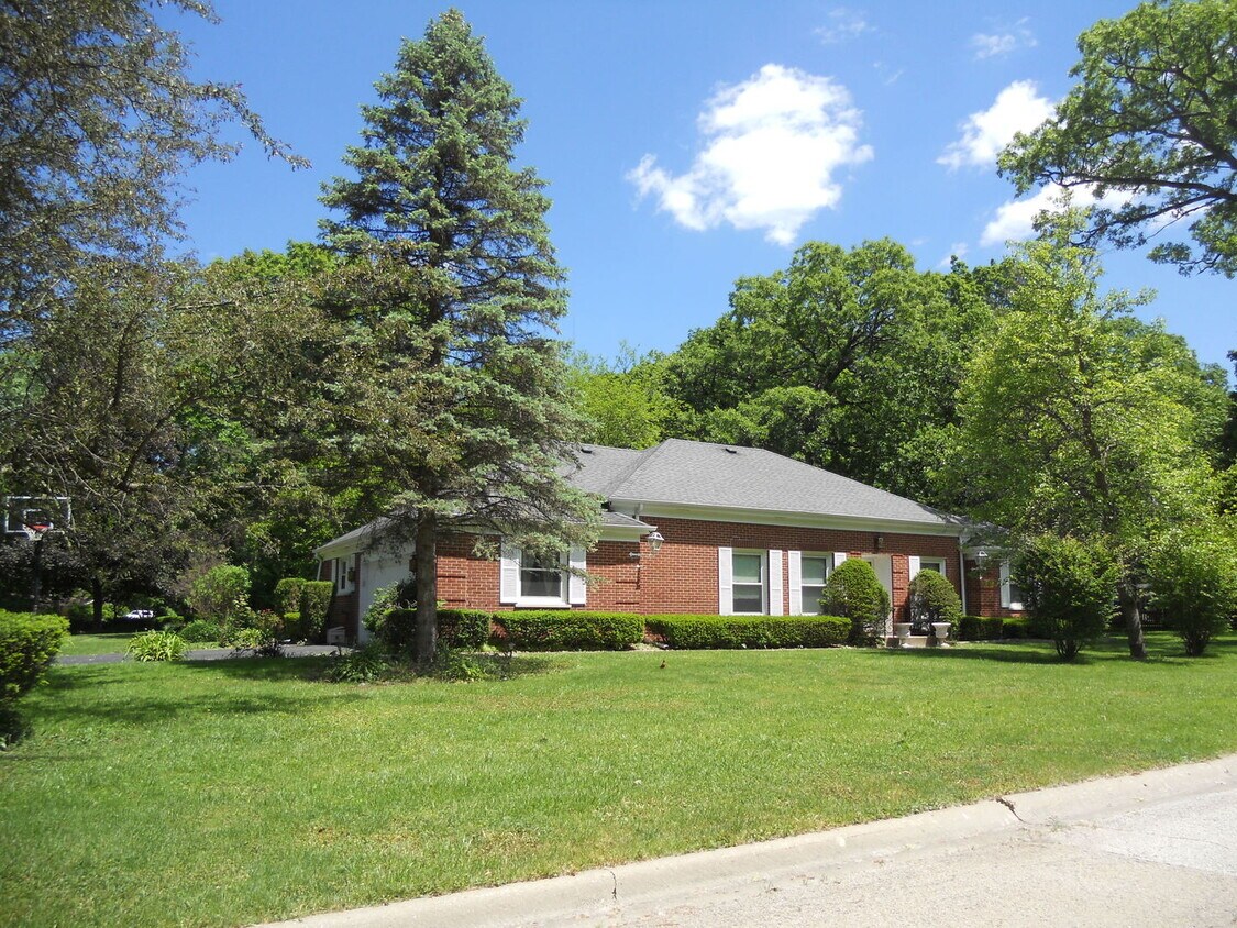 Primary Photo - 56 Wiltshire Dr