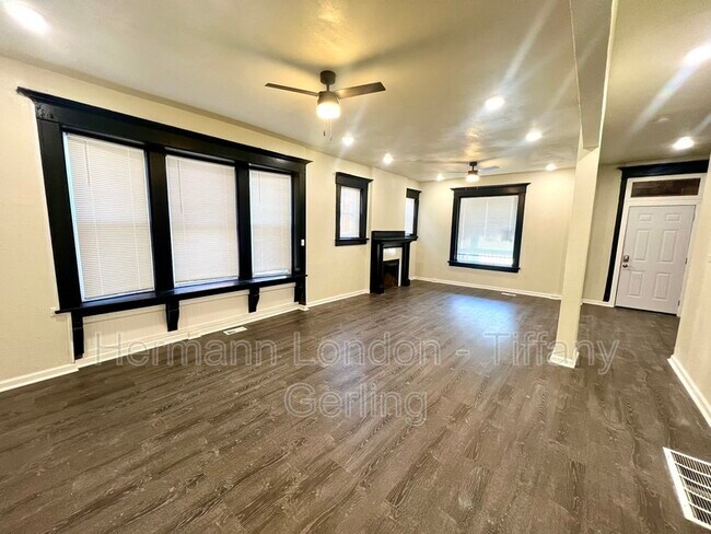 Building Photo - 5676 Cates Ave